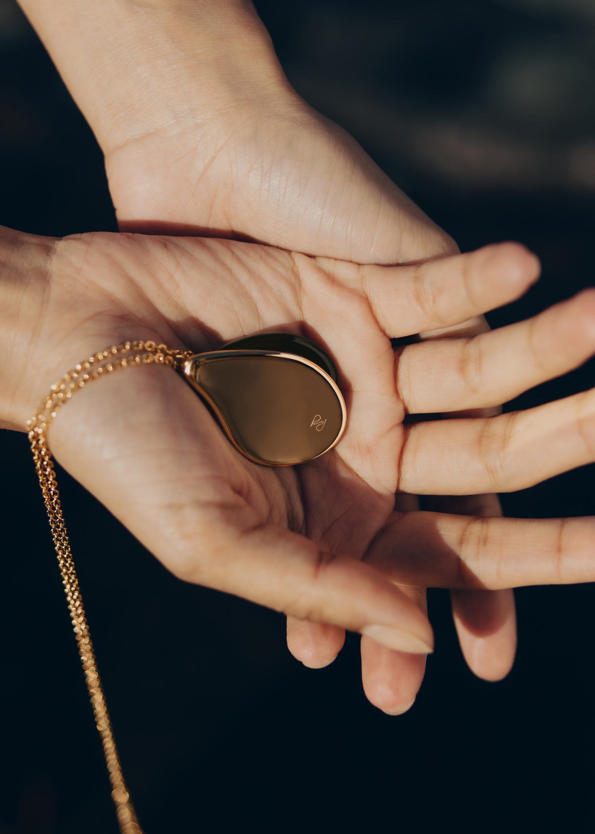 Naé Pendant - Smoked glass