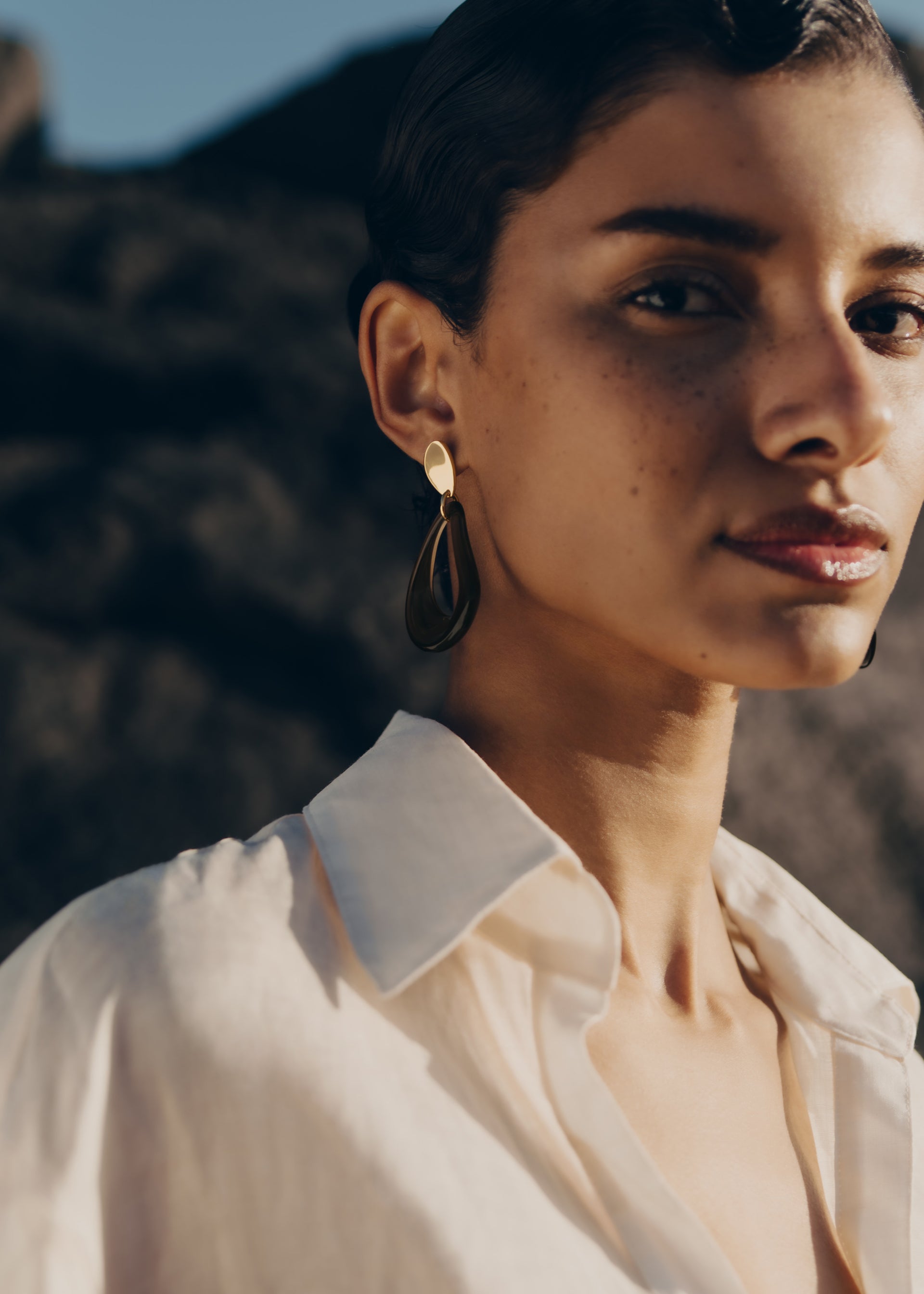 Naé Drop Earrings - Smoked glass