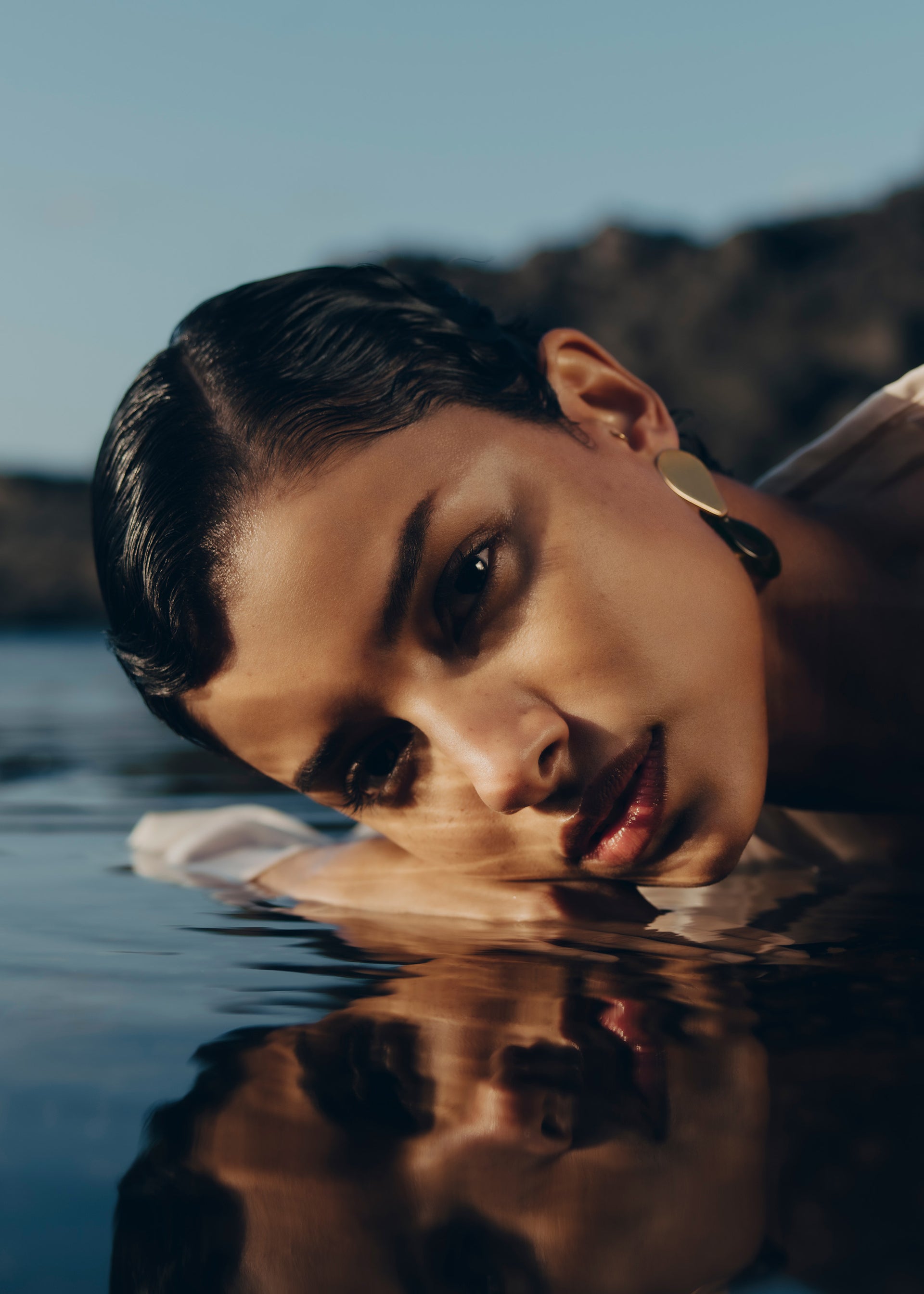 Naé Earrings - Smoked glass