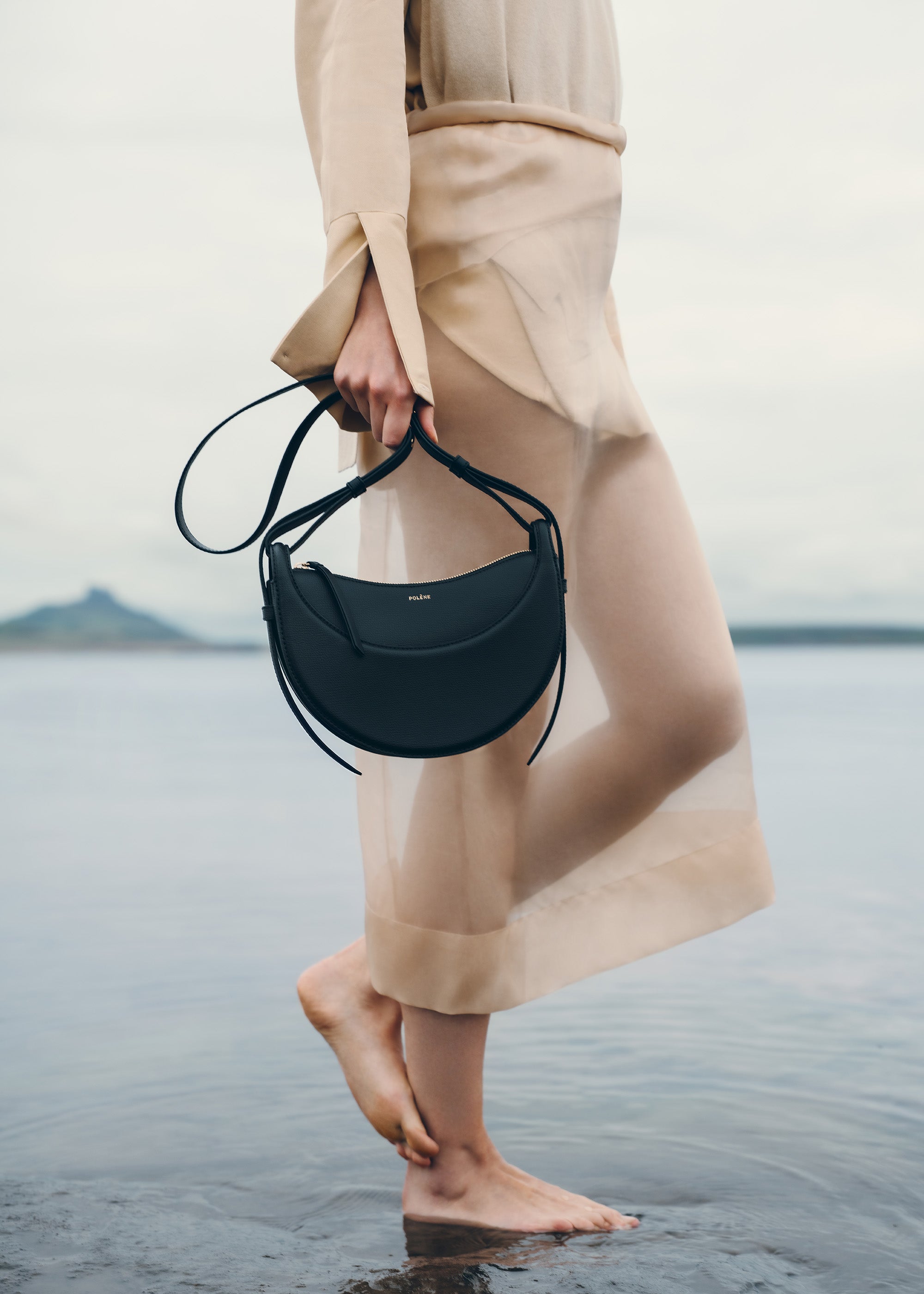 aoo　手続き用　POLÈNE Polène | Bag - Numéro Dix Micro - Smooth Black with Ecru Stitching