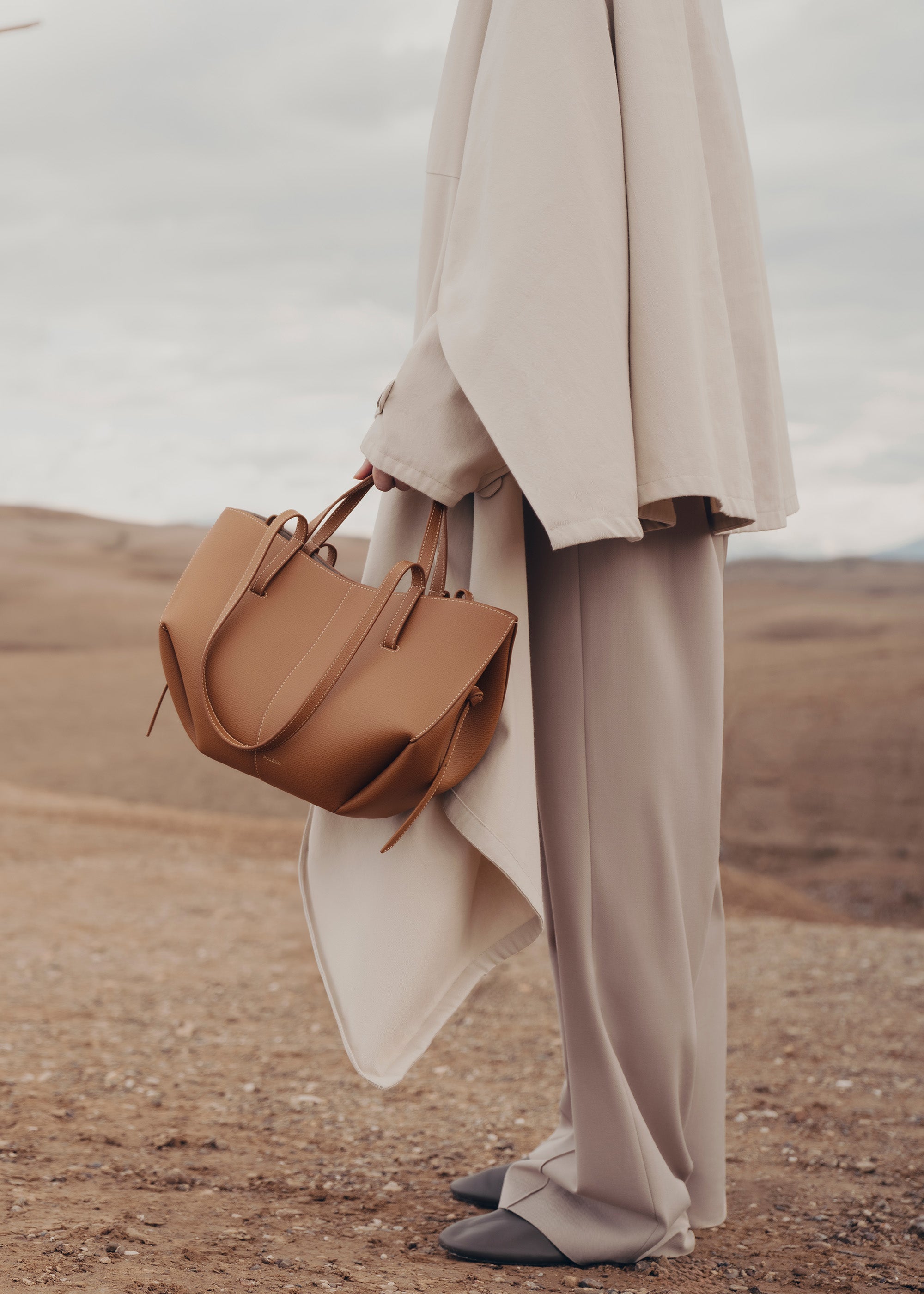 POLÈNE Cyme Mini　エディション キャメル テクスチャード Polène | Bag - Cyme Mini - Textured Camel – Polène UK