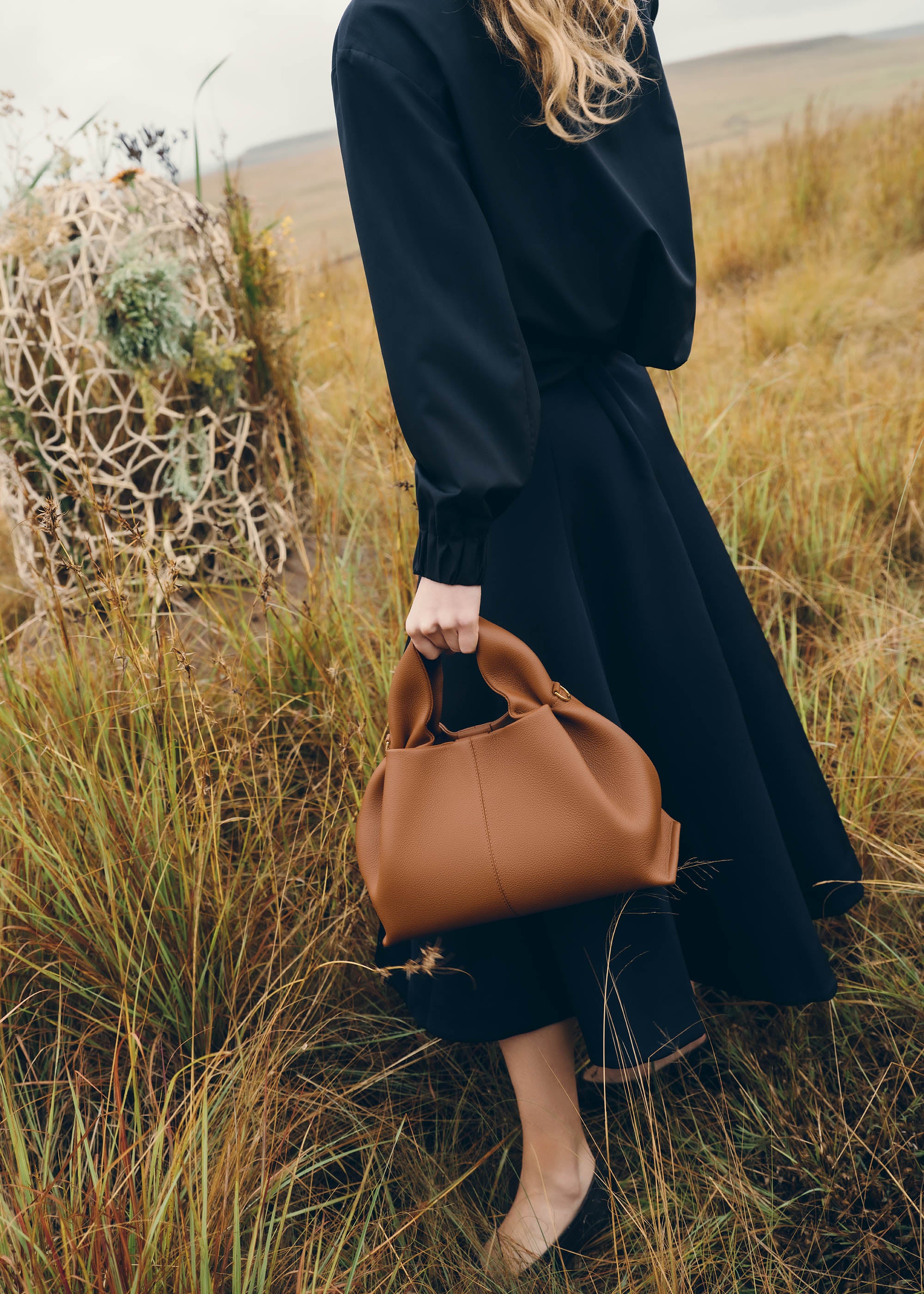 ポレーヌ Polne Numro Neufエディション　キャメル Polène | Bag - Numéro Neuf - Textured Camel – Polène UK