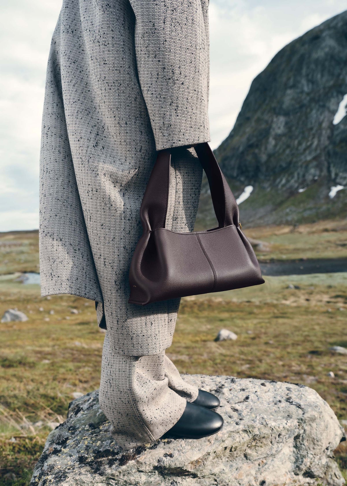 Numéro Neuf East West - Textured Plum