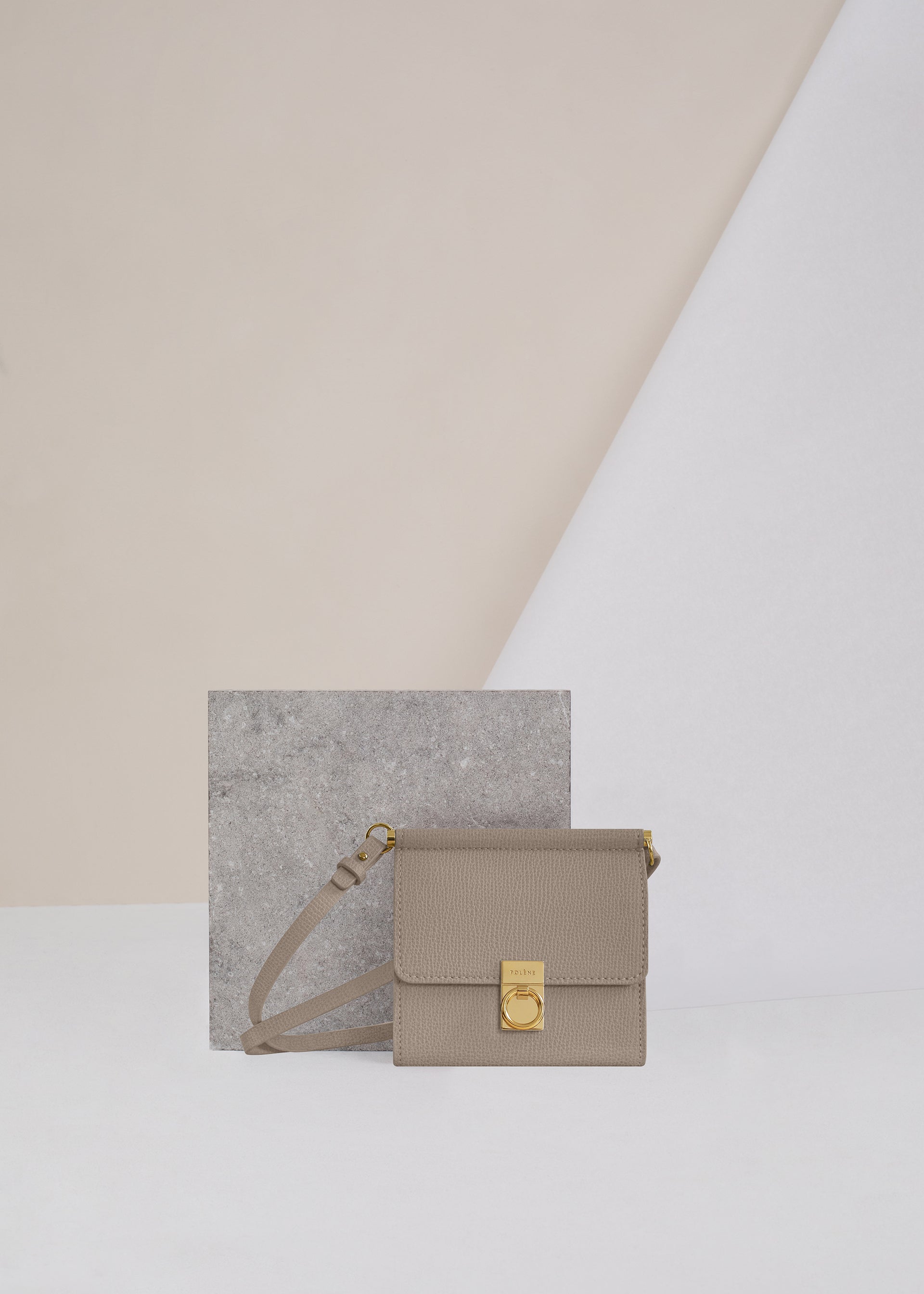 Numéro Sept Crossbody Wallet - Textured Taupe